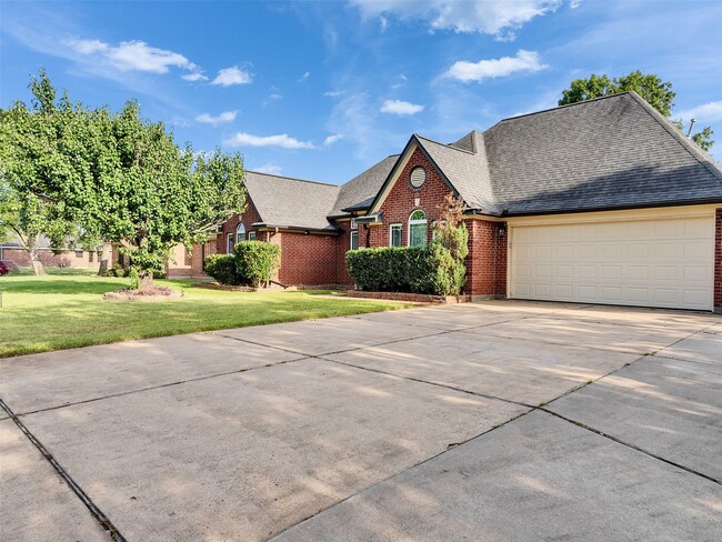 Photo - 114 Audubon Woods Dr