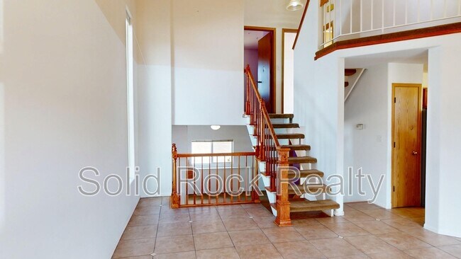 Photo - 935 Greenbrier Dr