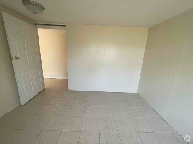 Building Photo - 1580 Citation Dr Rental
