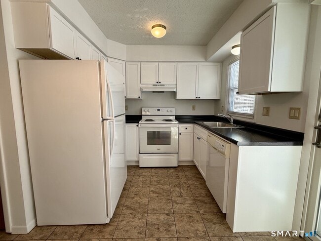 Photo - 22 Dartmouth Dr