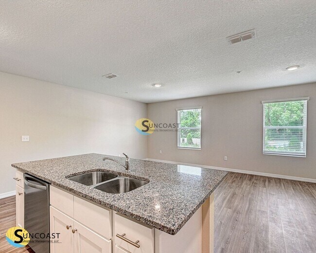 Photo - 9524 Hood Rd