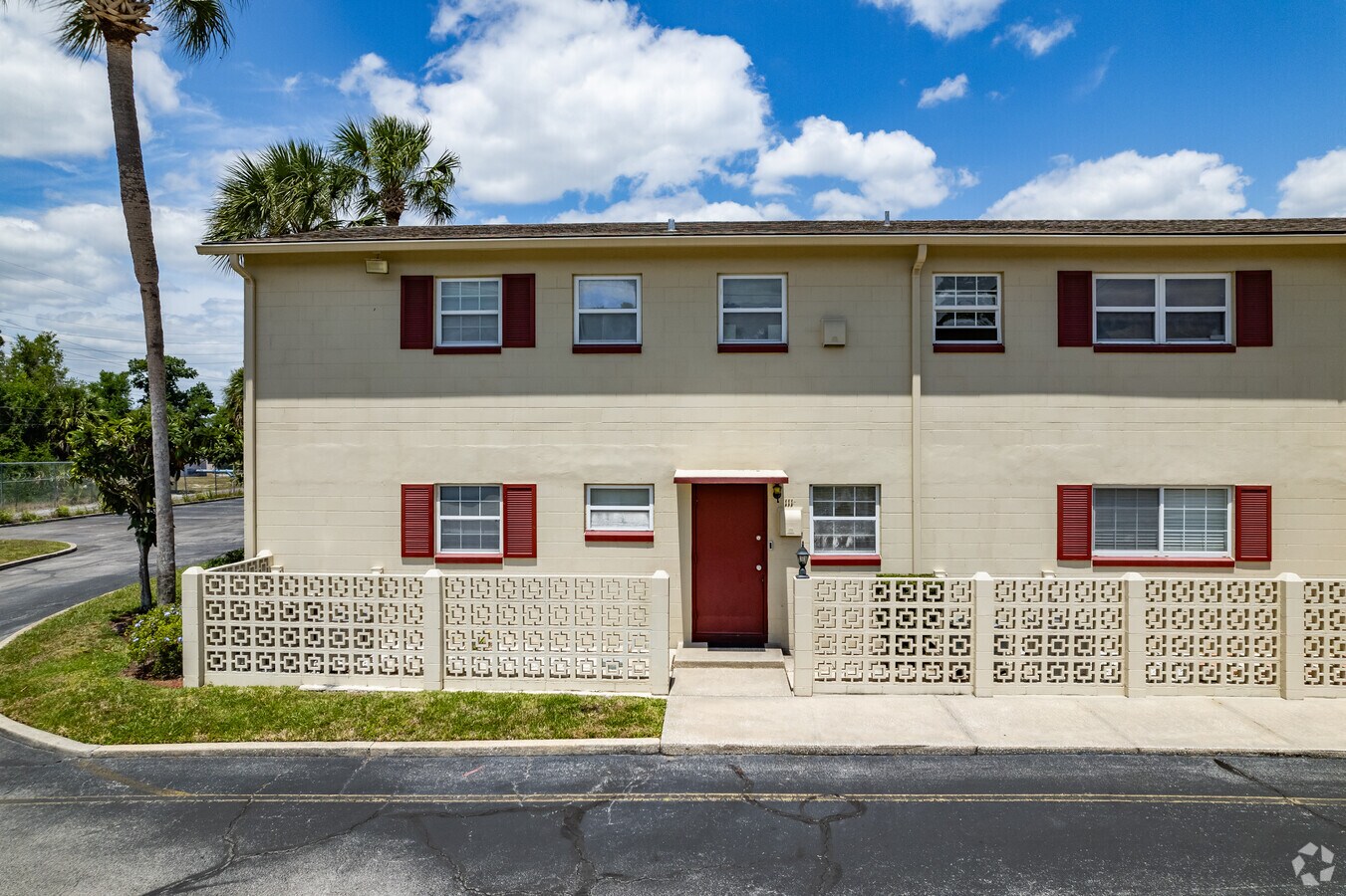 5505 Hernandes Dr Orlando, FL 32808-4848 - Silver Pines