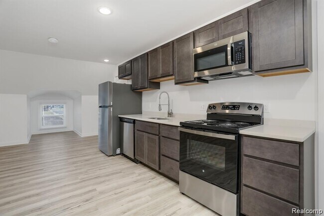 Photo - 799 E Grand Blvd Unit 10