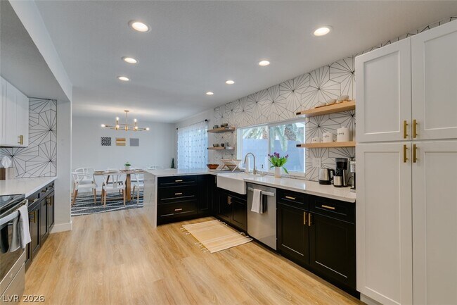 Photo - 2000 Springview Dr