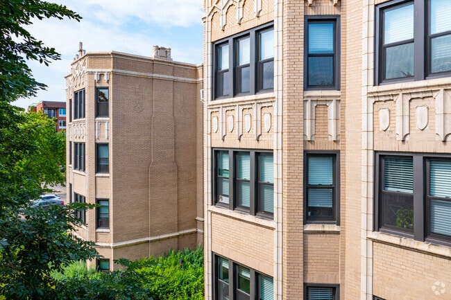 910 Judson