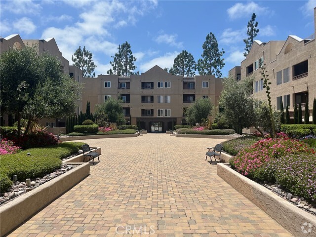 Building Photo - 8889 Caminito Plaza Centro Unit 7304 Rental