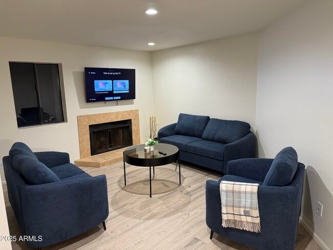 Building Photo - 9355 N 91st St Unit 228