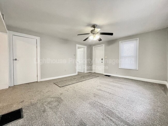 Photo - 1011 Quarry Ave NW