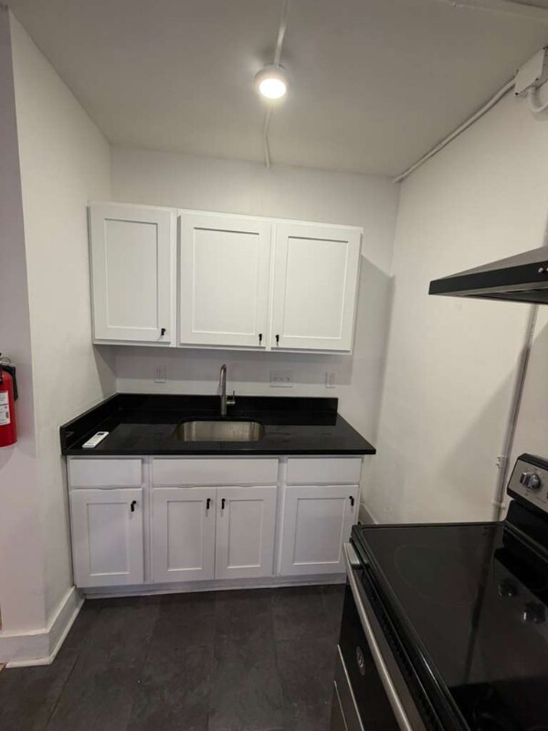 Photo - 1384 W 83rd St Unidad 403