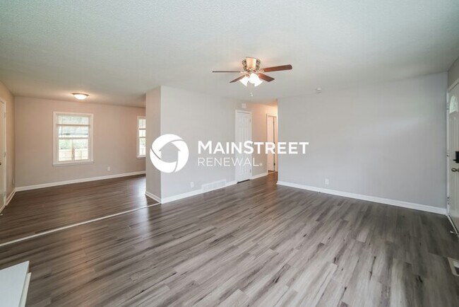 Photo - 3 Bedroom Pet-Friendly Home in Kansas City...