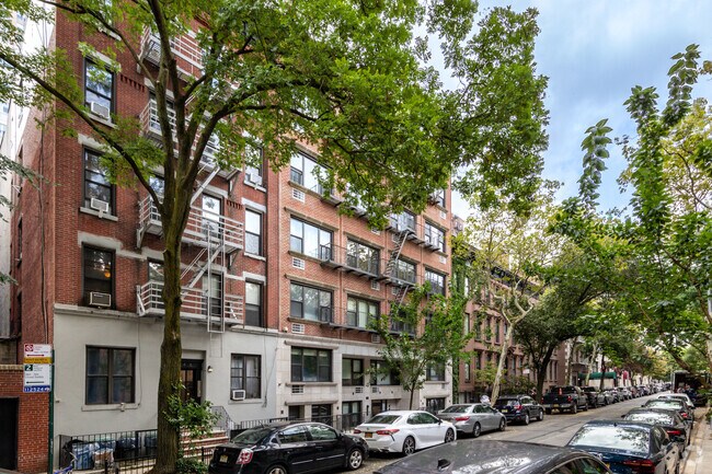 Photo - 444 E 87th St