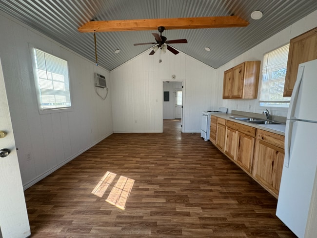 Photo - 930 County Rd 3390