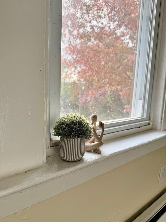 Photo - 37 Hotchkiss St Unit 3rd Floor