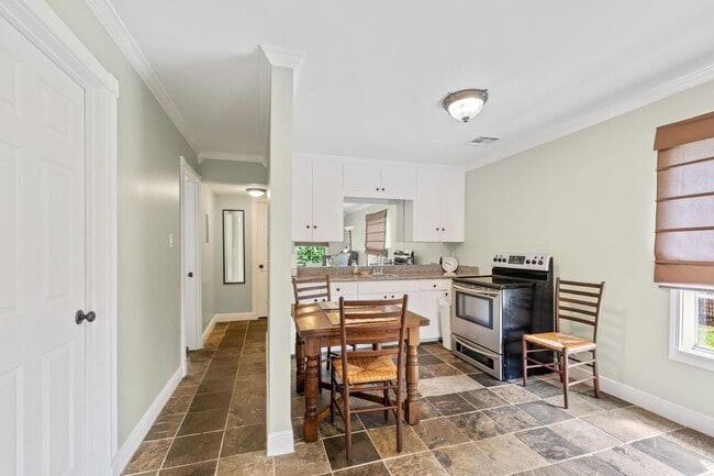 Photo - 1026 1/2 S Morgan Avenue Unit 1026 1/2 South Morgan Avenue