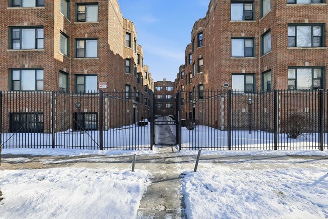 Photo - 7501-7509 S Stewart Ave