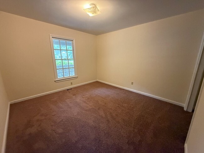 Photo - 2608 Byerly Dr N