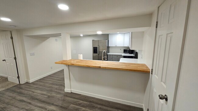 Kitchen Bar - 3407 S 3690 W Unit Basement