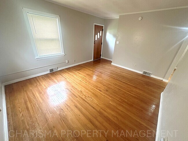 Photo - 3612 N 6th Ave