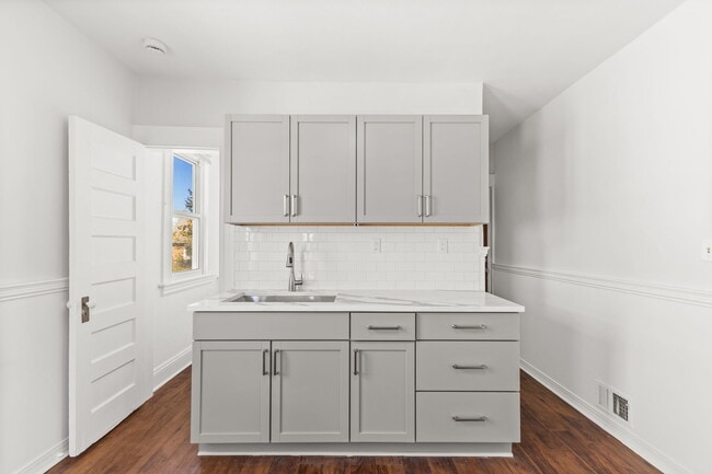 Photo - 44 Churchill St