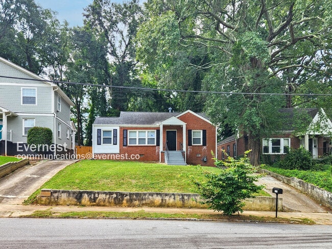 Photo - 1292 Beecher St SW Casa