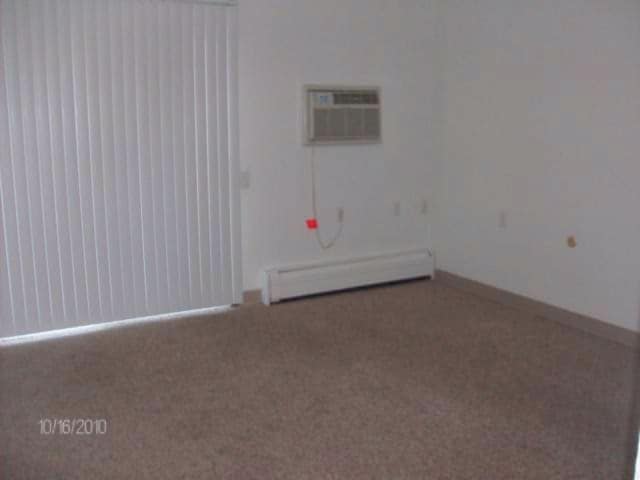 Photo - Falls View Apartments