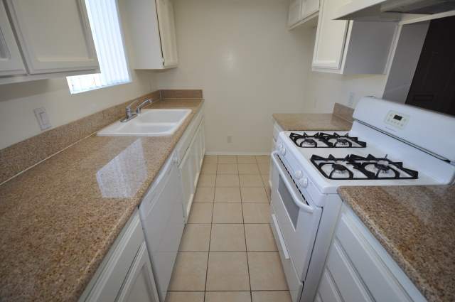 Photo - 5340 Whitsett Ave Unit 03