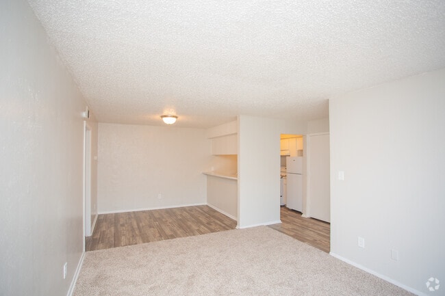 2BR, 2BA - 850SF - B1