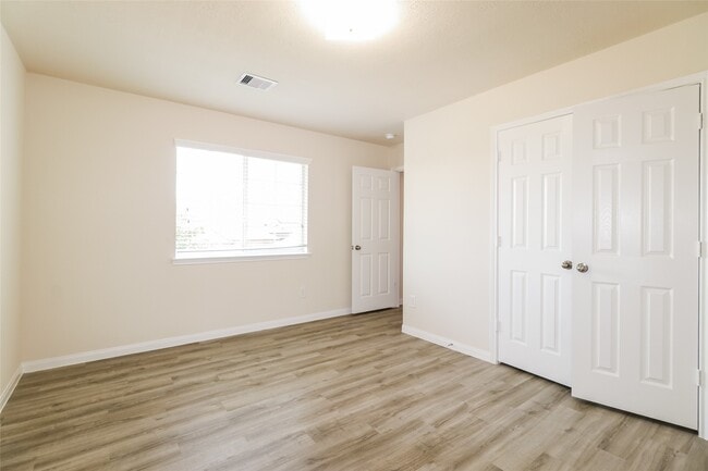 Building Photo - 9707 Cira Court