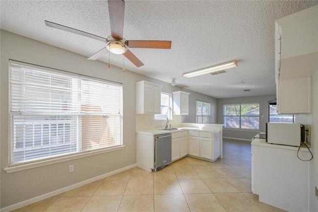 Photo - 2126 Jasmine Path