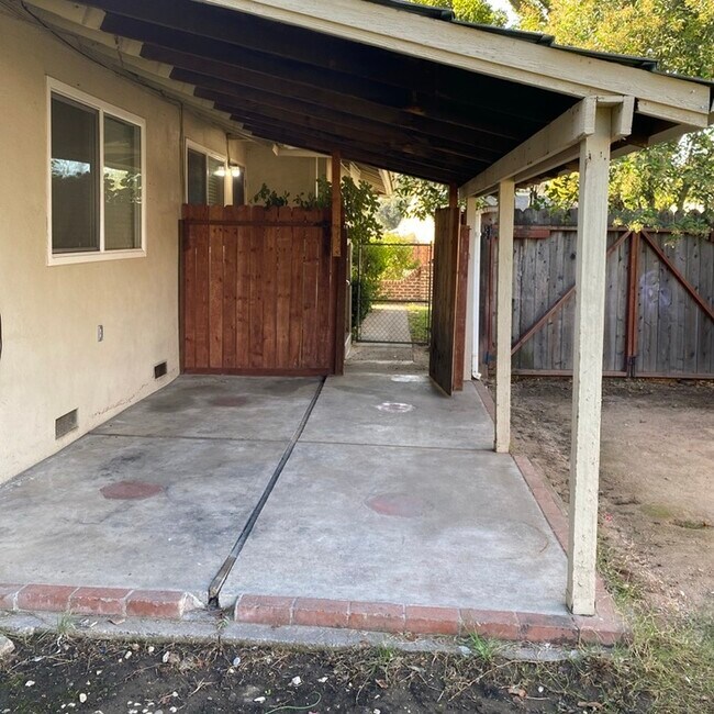 Great 2/1 duplex for rent in Citrus Heights! Rental For Rent in Citrus