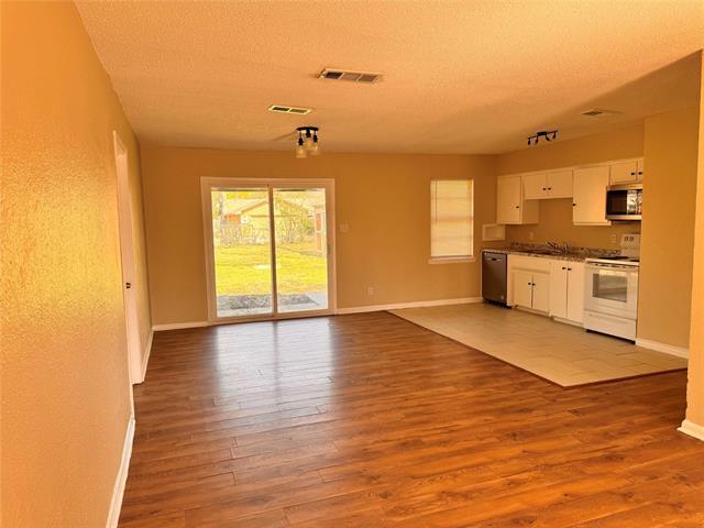 Photo - 2603 Foxcroft Cir