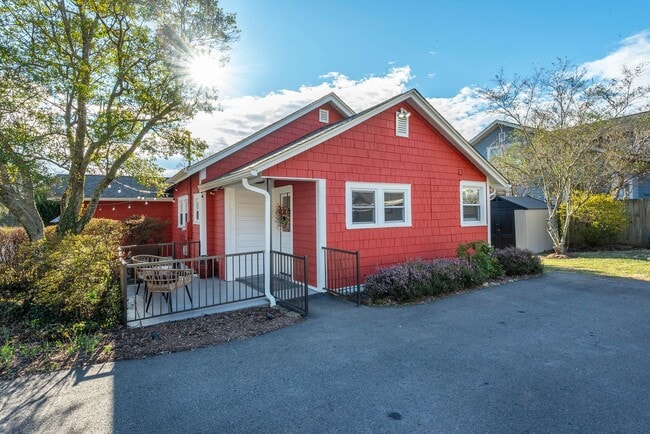 Photo - Charming Black Mountain Rental!