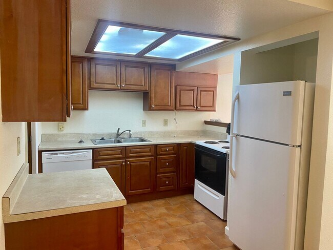 Photo - 1360-1362 1/2 Alpine Ave. Unidad 1362 1/2