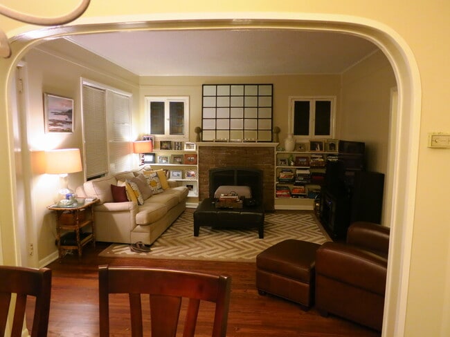 Living Room - 215 W Linwood Dr