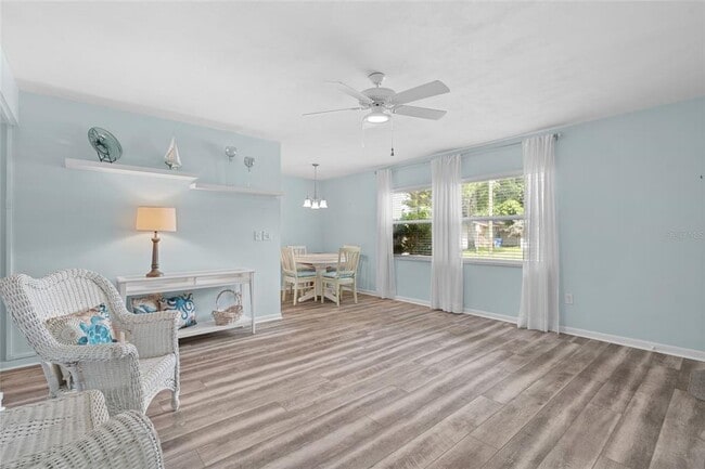 Photo - 209 NE Lincoln Cir N Unit 109