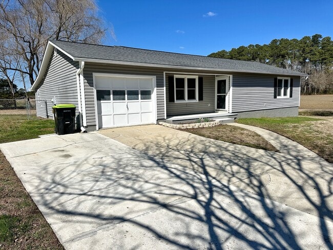 Photo - 115 Fieldcrest Dr