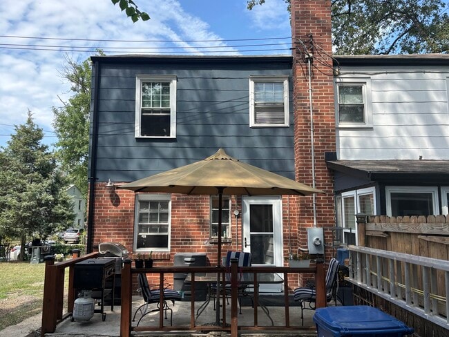 Photo - 2207 Farrington Ave