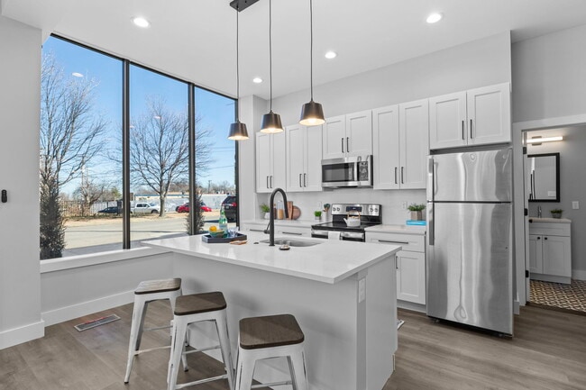 Photo - 6012 Southwest Ave