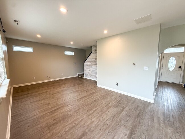 Photo - 8836 Kipling Dr