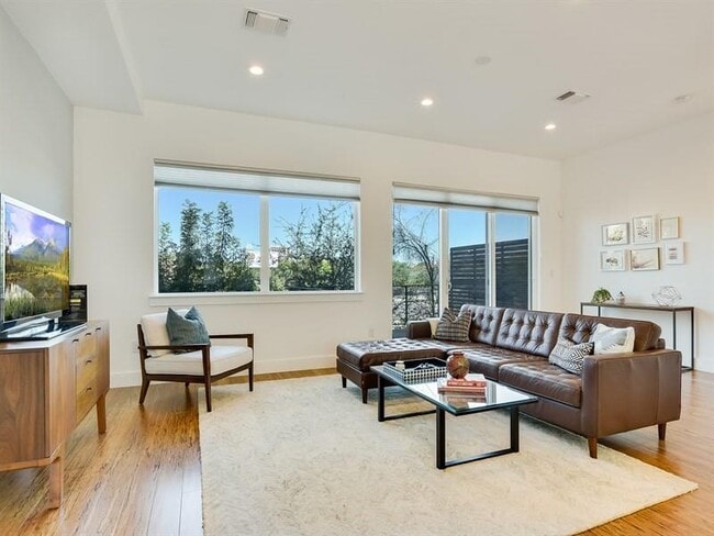 Photo - 1801 E 2nd St Condo Unit 3