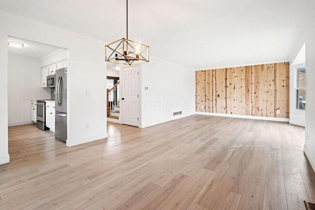 Photo - 39 Groton Dr