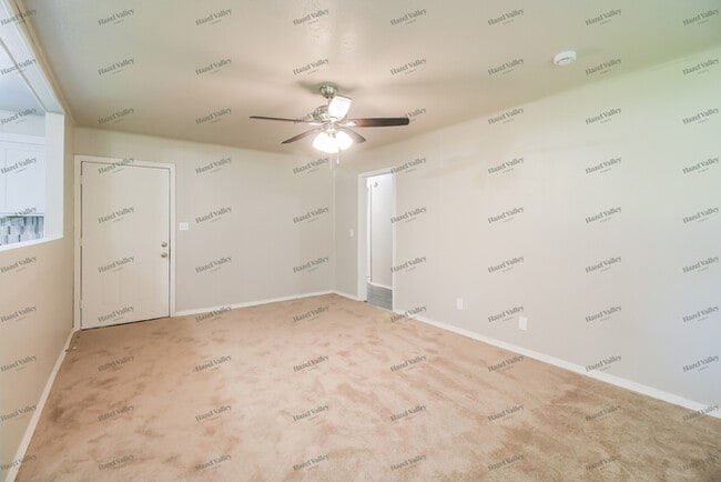 Photo - 1020 Harold Dr
