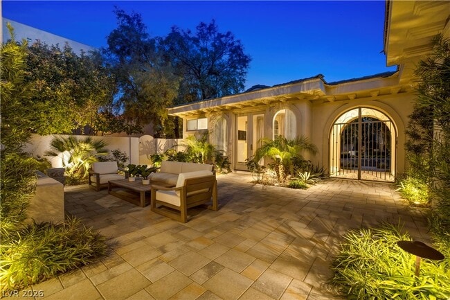 Photo - 9320 Tournament Canyon Dr