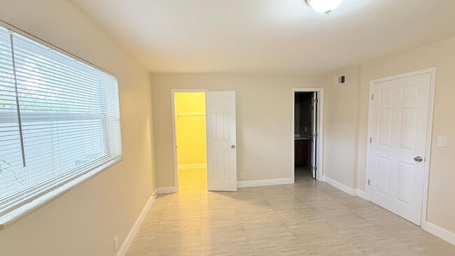 Photo - 607 NE 29th Dr Unit 23