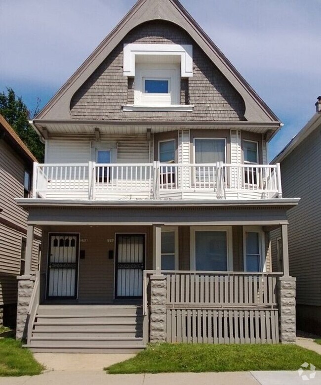 Building Photo - Recently Updated 2 Bedroom Riverwest Duplex! Rental