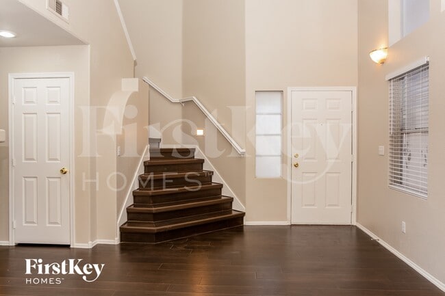 Photo - 9947 Pioneer Ave