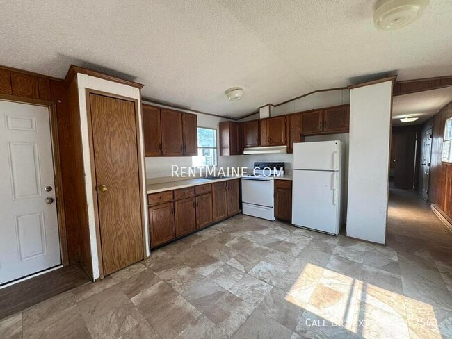 Building Photo - 8 Goodwin Lp