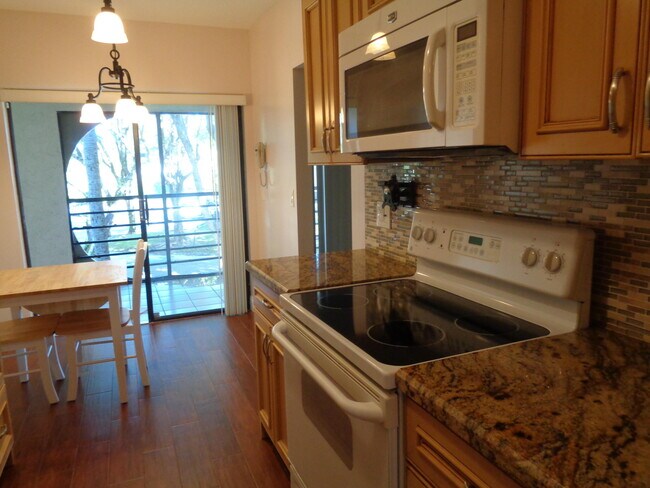 6328 Longboat Ln W Unit 201