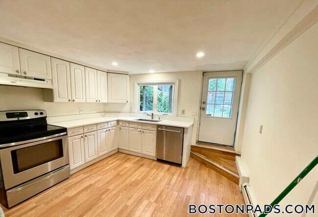 Photo - 16 Greenwich St