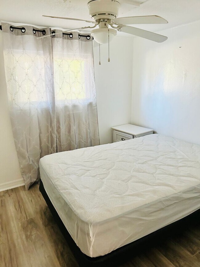 COMPLETELY RENOVATED MOBILE HOME Rental For Rent in Belleview, FL